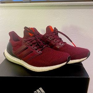 Mens size 10 Adidas Ultra Boost